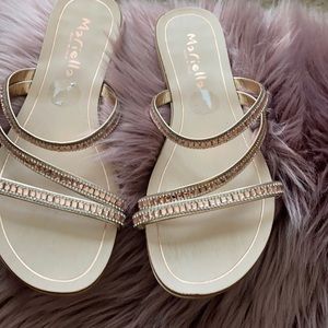 Flat sandals. Worn. Good condition size  8.5